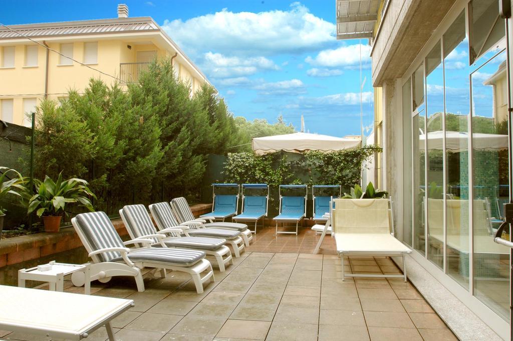 Hotel Ferrari Salsomaggiore Terme Exterior foto